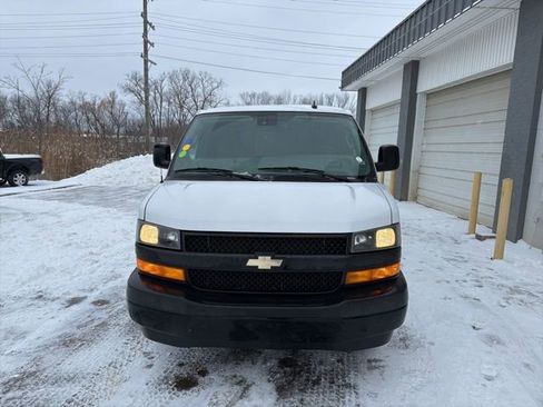 Used 2019 Chevrolet Express 3500 Extended w/ Driver Convenience Package image 6