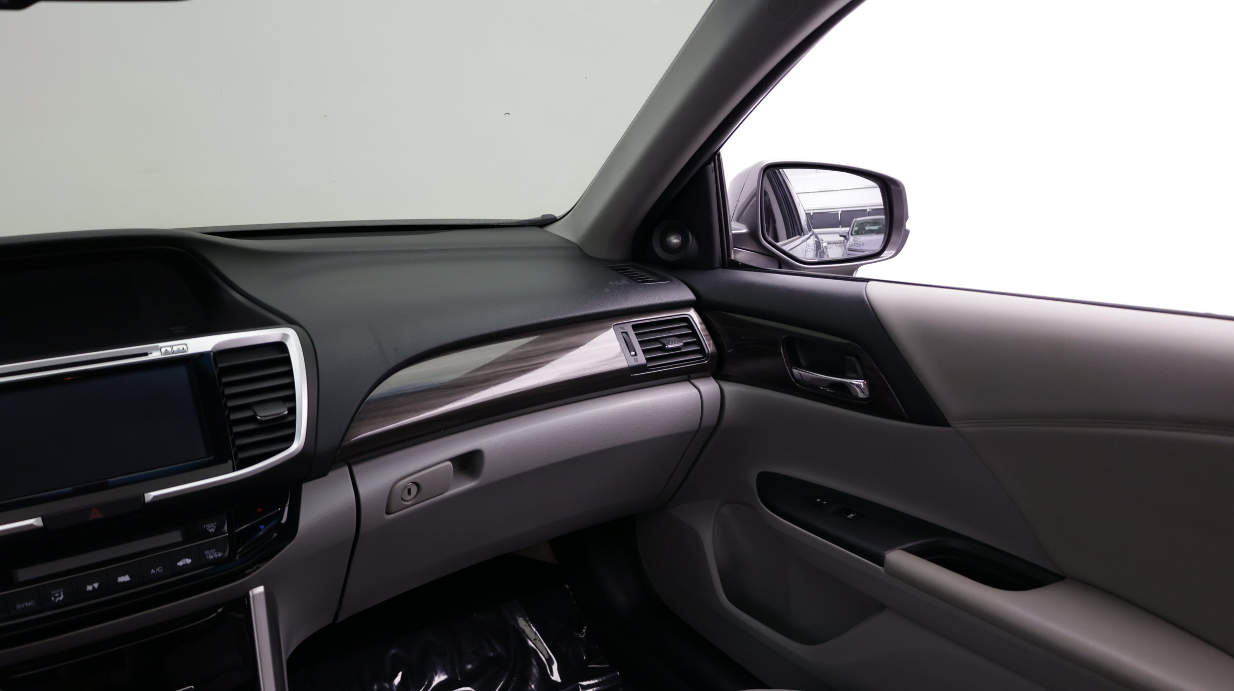 Used 2016 Honda Accord EX-L image 34