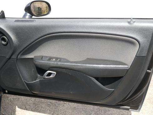 Used 2015 Dodge Challenger SXT image 24