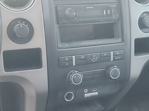 Used 2012 Ford F150 XLT w/ XLT Chrome Pkg image 5