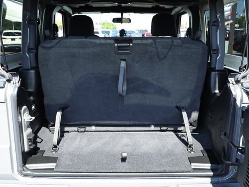 Used 2020 Jeep Wrangler Sport AWD/4WD image 10