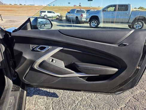 Used 2017 Chevrolet Camaro LT image 13