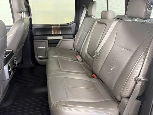 Used 2018 Ford F150 Lariat w/ Equipment Group 502A Luxury AWD/4WD image 13