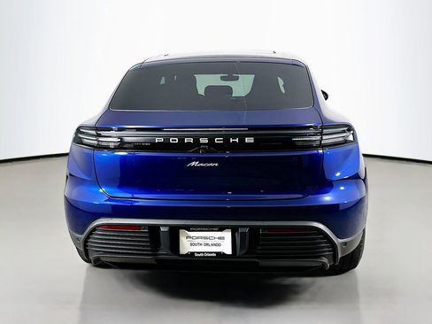 Used 2025 Porsche Macan Electric image 10
