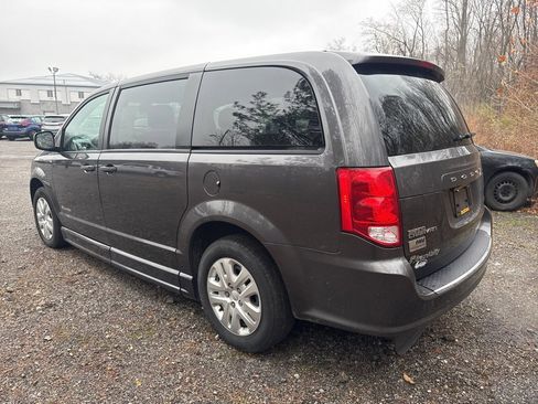 Used 2019 Dodge Grand Caravan SE w/ Power Convenience Group I image 7