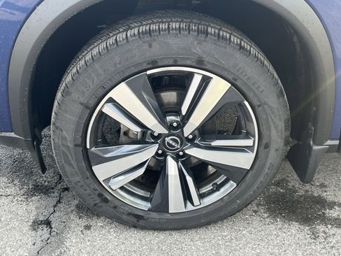 Used 2023 Nissan Rogue Platinum w/ Platinum Premium Package image 11