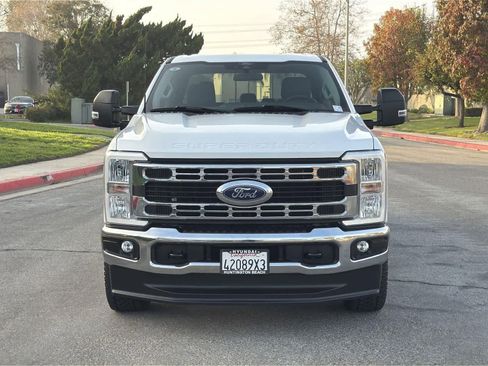 Used 2024 Ford F250 XLT image 2