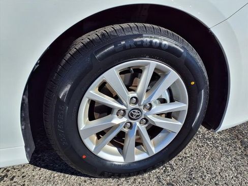 Used 2025 Toyota Camry LE image 42