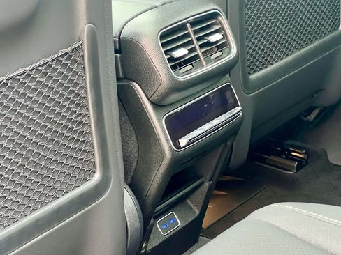 Certified 2026 Mercedes-Benz GLS 450 4MATIC image 32