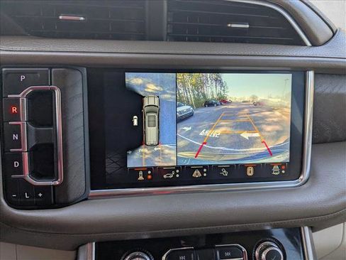 Used 2023 GMC Yukon Denali w/ Denali Reserve Package image 23