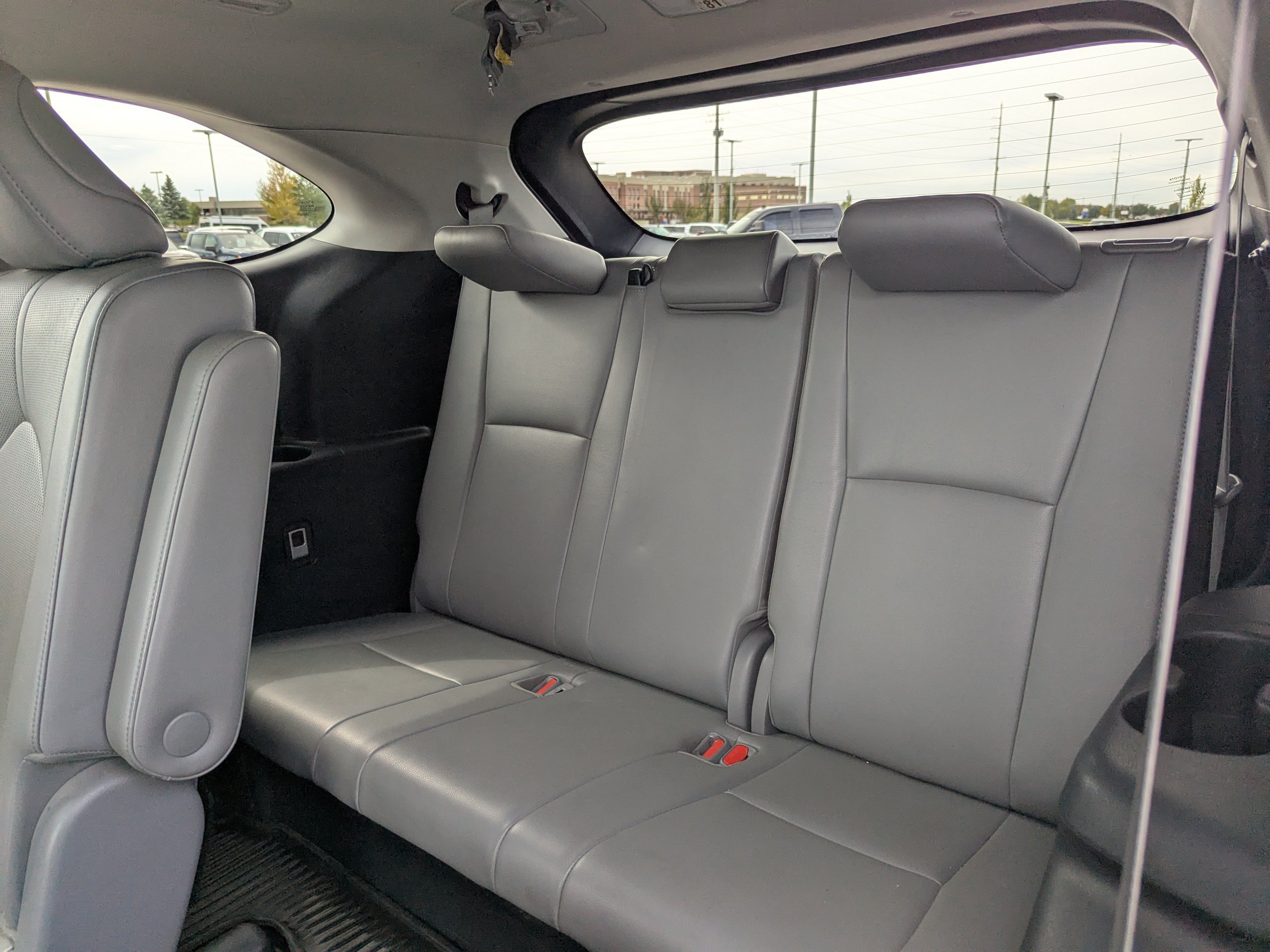 Used 2023 Toyota Highlander Limited AWD/4WD image 31