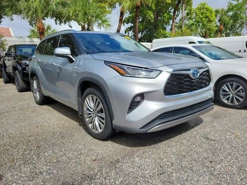 Used 2022 Toyota Highlander Platinum image 1