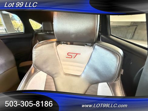 Used 2016 Ford Focus ST w/ Equipment Group 401A FWD image 38