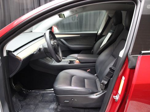 Used 2023 Tesla Model Y Long Range image 19