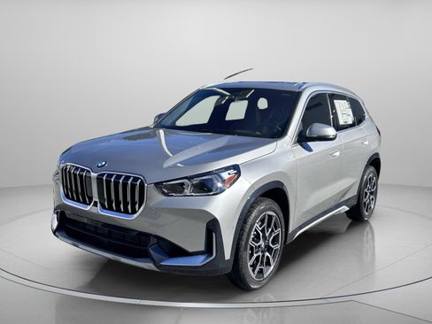 Used 2026 BMW X1 xDrive28i w/ Technology Package image 2