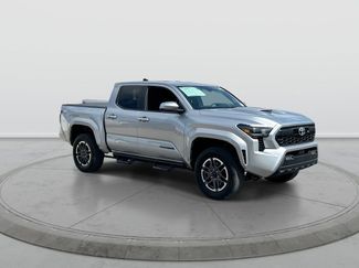 Used 2025 Toyota Tacoma TRD Sport AWD/4WD video 2