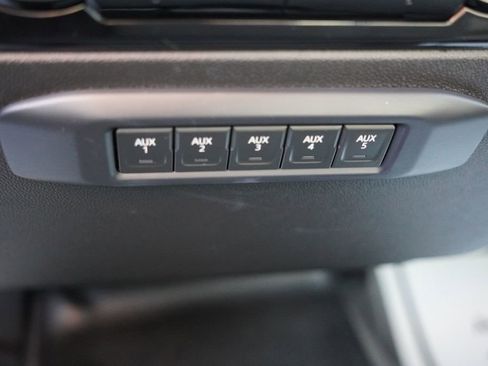 Used 2025 Chevrolet Silverado 2500 LT w/ Convenience Package image 25