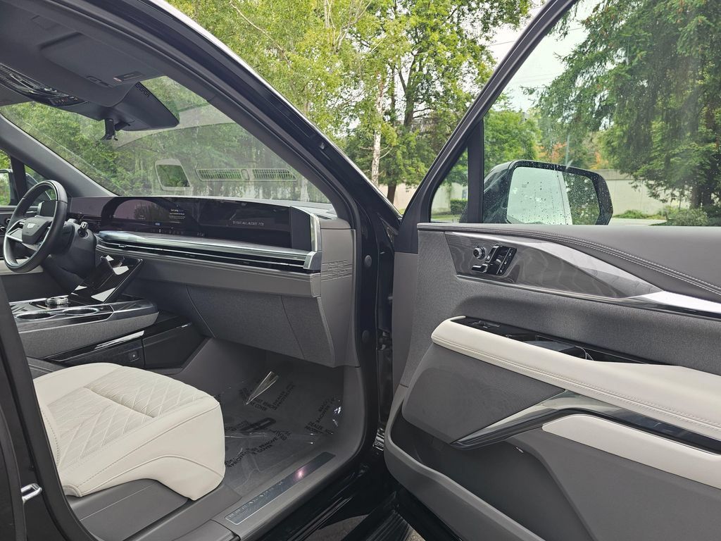 New 2026 Cadillac Escalade IQ Sport 1 w/ LPO, Floor Liner Package AWD/4WD image 12