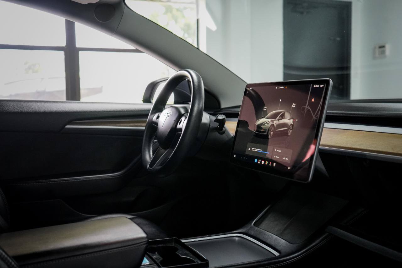 Used 2023 Tesla Model 3 Standard Range RWD image 11