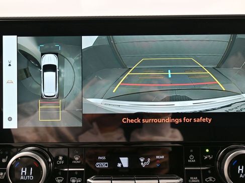 Used 2025 Toyota Highlander Platinum image 22