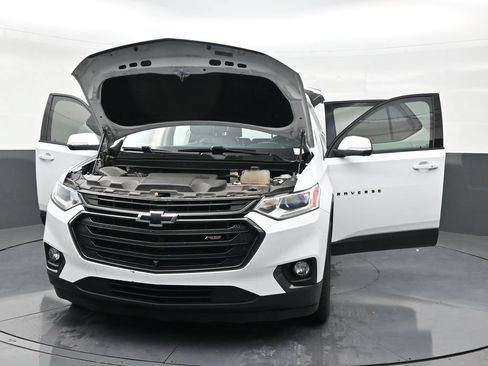 Used 2021 Chevrolet Traverse RS FWD image 34