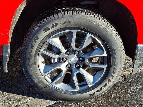 Certified 2023 Chevrolet Silverado 1500 LT image 9