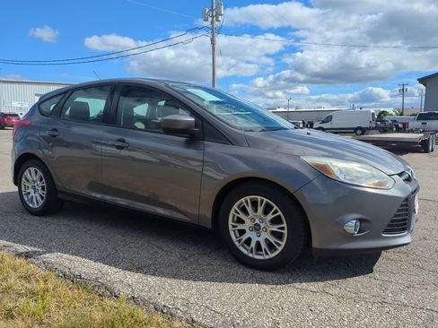Used 2012 Ford Focus SE image 4
