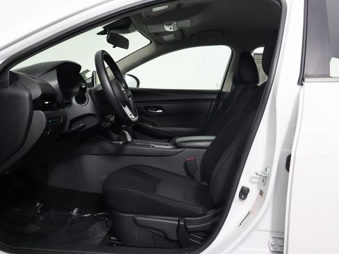 Used 2024 Nissan Sentra SV FWD image 10