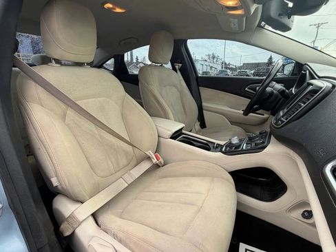 Used 2015 Chrysler 200 Limited w/ Convenience Group image 13