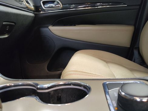 Used 2016 Jeep Grand Cherokee Limited 75th Anniversary image 26