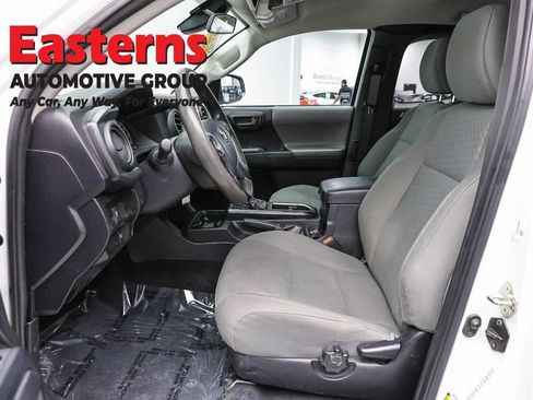 Used 2020 Toyota Tacoma SR RWD image 13