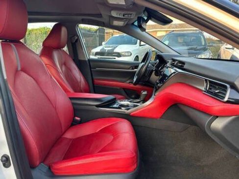 Used 2019 Toyota Camry XSE FWD image 25