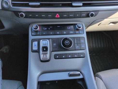 Used 2023 Hyundai Palisade SEL FWD image 18