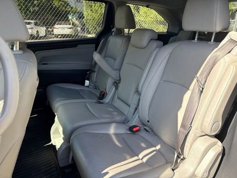 Used 2020 Honda Odyssey Touring image 8