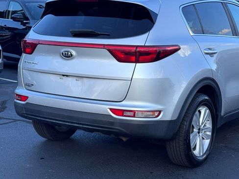 Used 2018 Kia Sportage LX AWD/4WD image 36