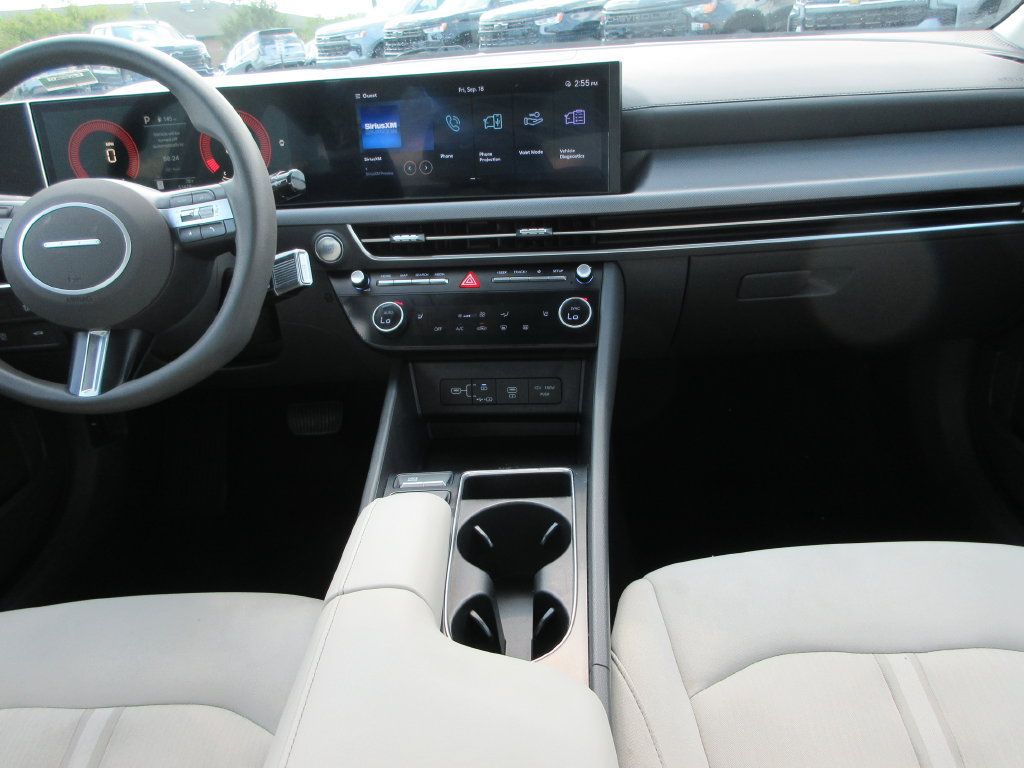 Used 2025 Hyundai Sonata SEL FWD image 14