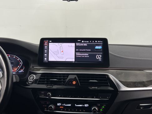 Used 2022 BMW M550i xDrive AWD/4WD image 17