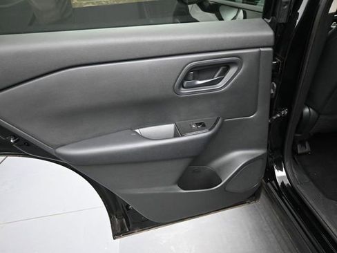 Used 2024 Nissan Rogue S image 16