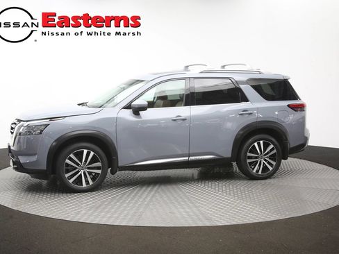 Used 2023 Nissan Pathfinder Platinum w/ Cargo Package AWD/4WD image 57