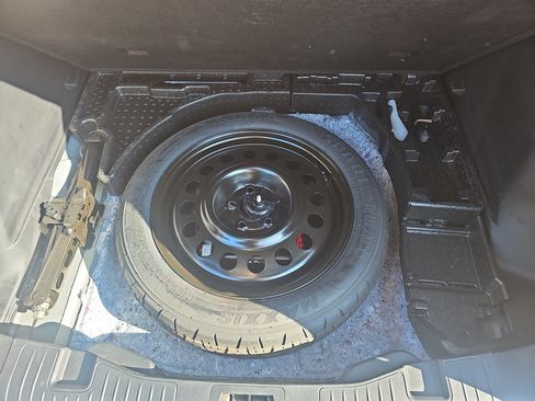 Used 2024 Ford Escape ST-Line w/ Equipment Group 301A FWD image 10