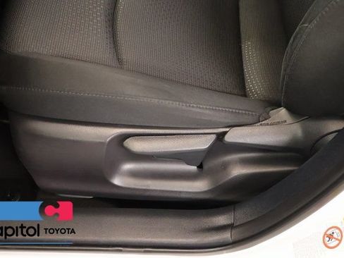 Certified 2022 Toyota Prius LE FWD image 13