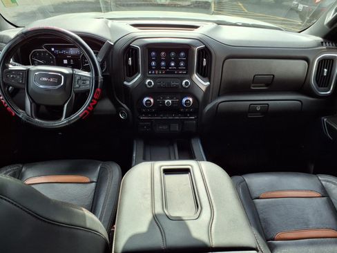 Used 2021 GMC Sierra 1500 AT4 w/ AT4 Premium Package AWD/4WD image 11