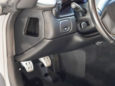 Used 2002 Chevrolet Corvette Z06 w/ Memory Pkg RWD image 36