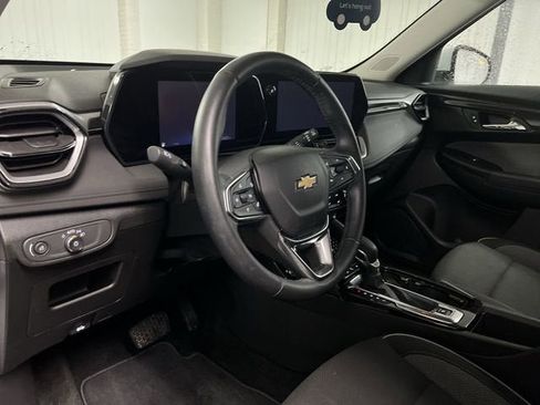 Certified 2024 Chevrolet TrailBlazer LT w/ LT Cold Weather Package FWD image 10