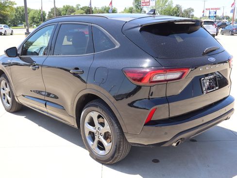 Used 2024 Ford Escape ST-Line w/ Tech Pack #1 AWD/4WD image 8