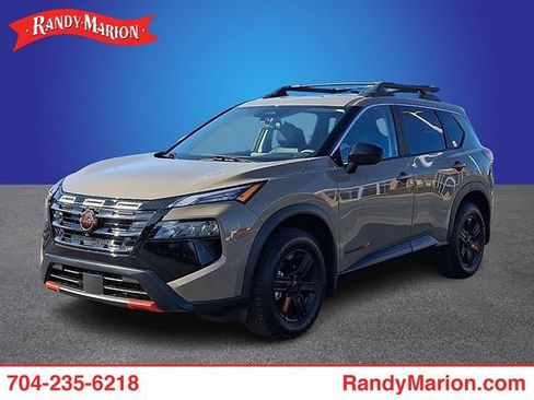 Used 2025 Nissan Rogue SV AWD/4WD image 1