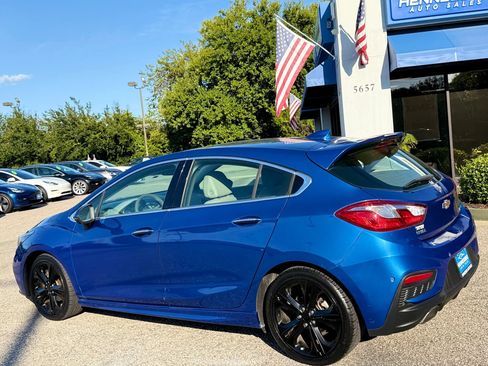 Used 2017 Chevrolet Cruze Premier FWD image 18