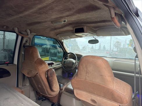 Used 2005 Ford F250 Lariat image 12