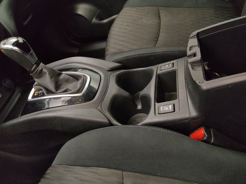 Used 2018 Nissan Rogue SV FWD image 26