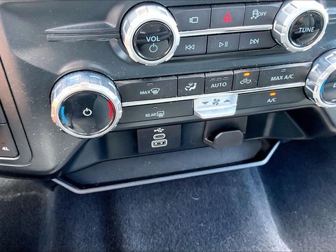 Used 2025 Ford F150 XLT w/ Equipment Group 301A Standard AWD/4WD image 32